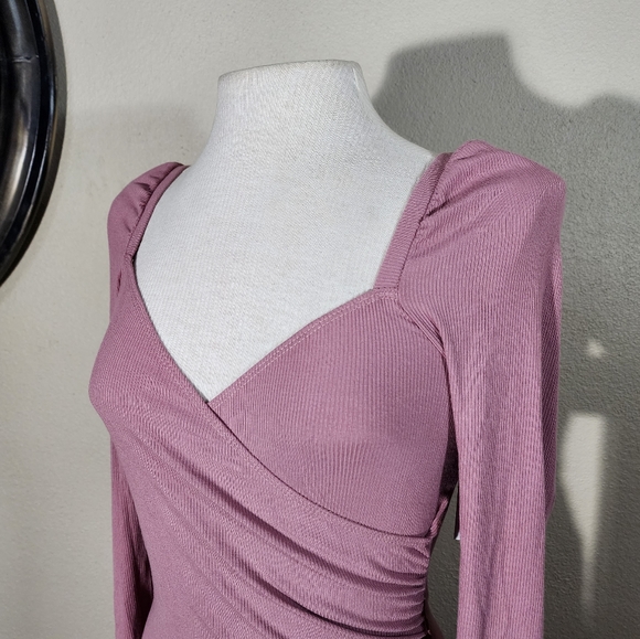 Abound Nostalgia Puff Long Sleeves and Crossover Neckline Top Pink Size S - Picture 11 of 11